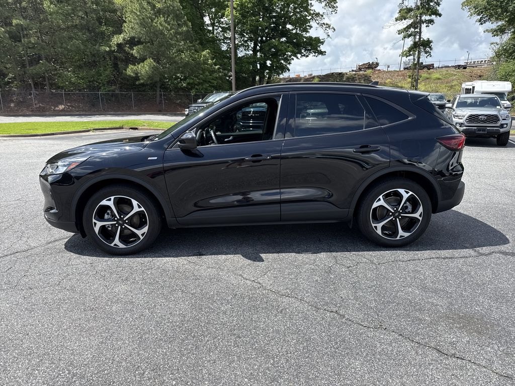 Used 2025 Ford Escape ST-Line Select SUV