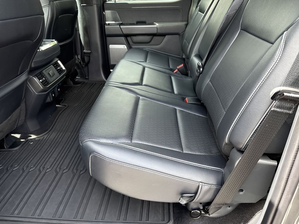 2025 Ford F-150 Lariat - Photo 19