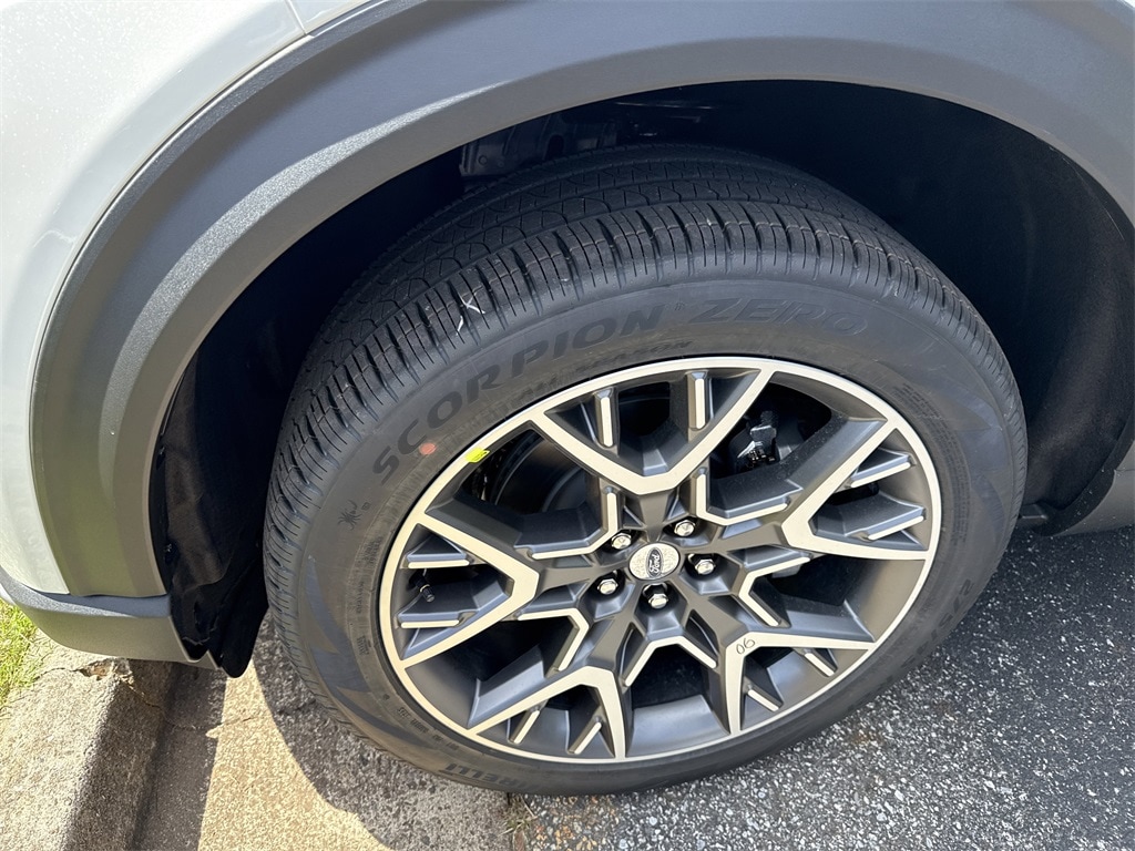 New 2025 Ford Explorer Platinum SUV