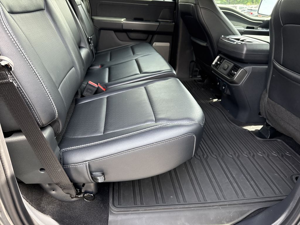 2025 Ford F-150 Lariat - Photo 15
