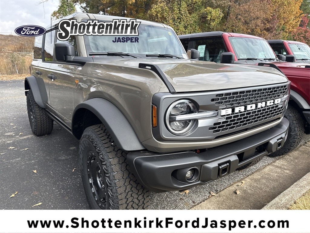 New 2025 Ford Bronco Badlands SUV