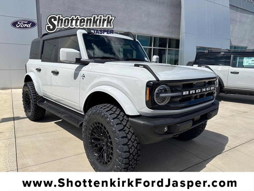 New 2026 Ford Bronco Outer Banks SUV