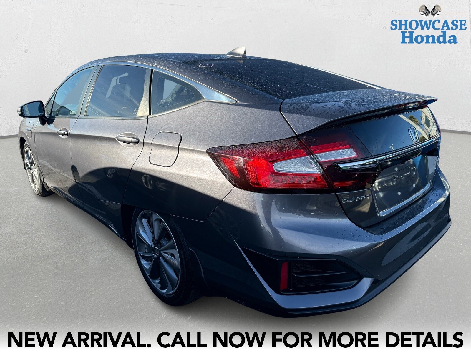 2019 Honda Clarity Plug-In Hybrid Touring photo 4