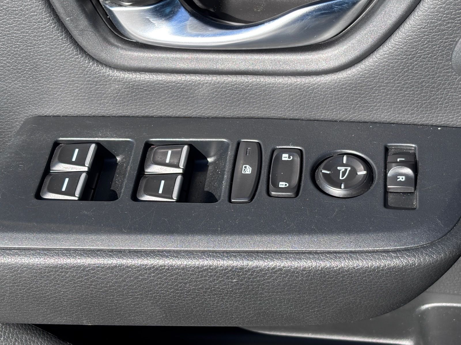 2023 Honda Pilot EX-L - Photo 21