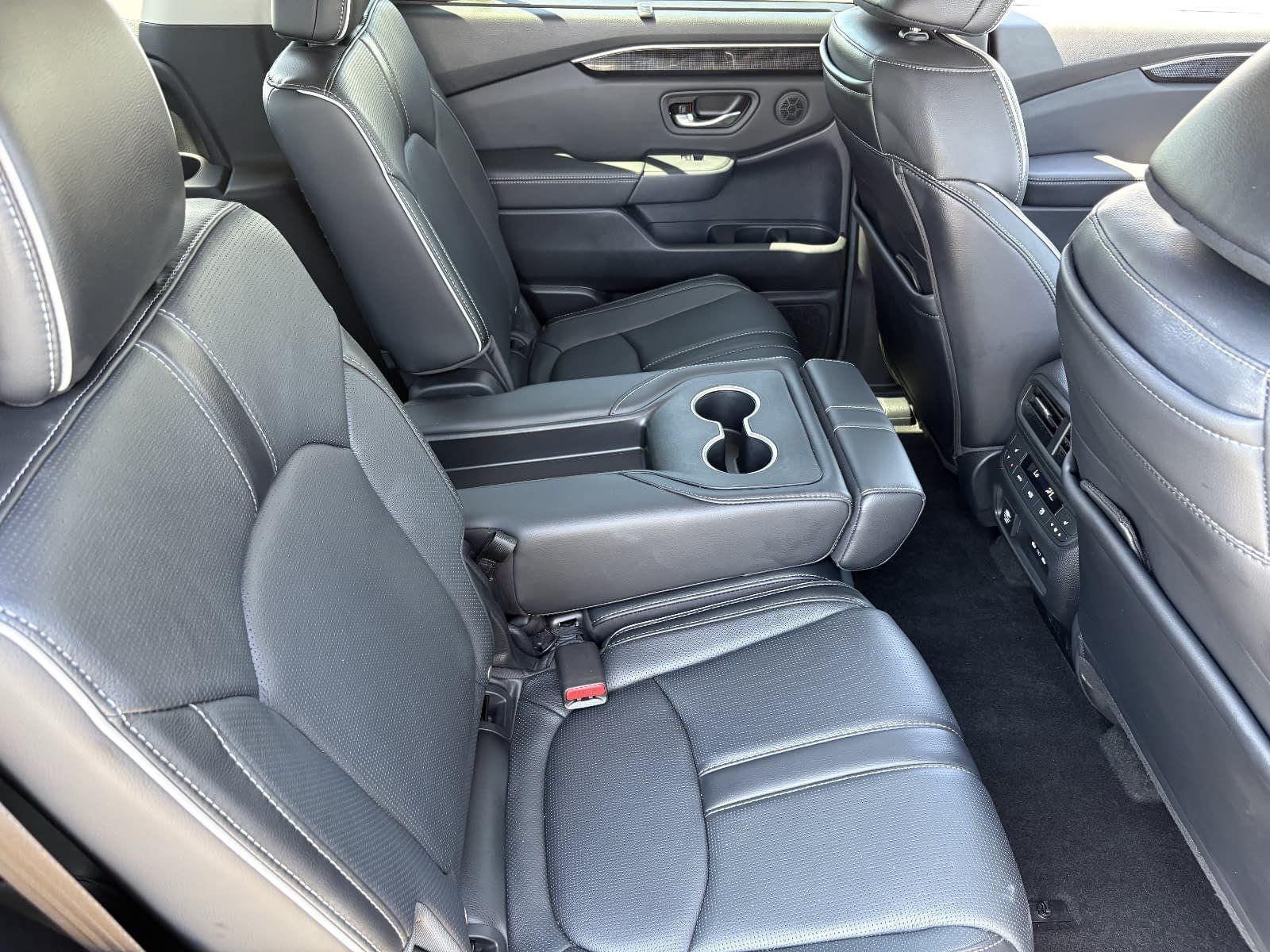 2025 Honda Pilot Elite - Photo 15