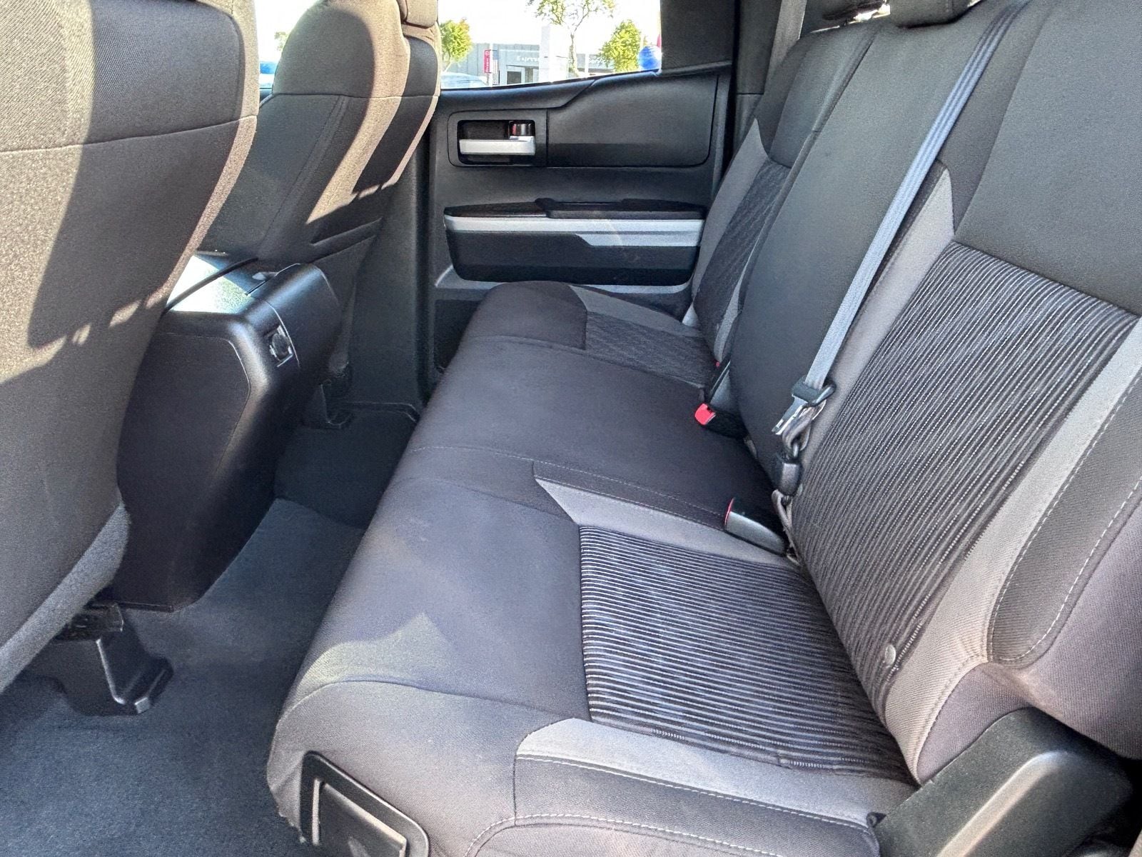 2015 Toyota Tundra SR5 - Photo 16