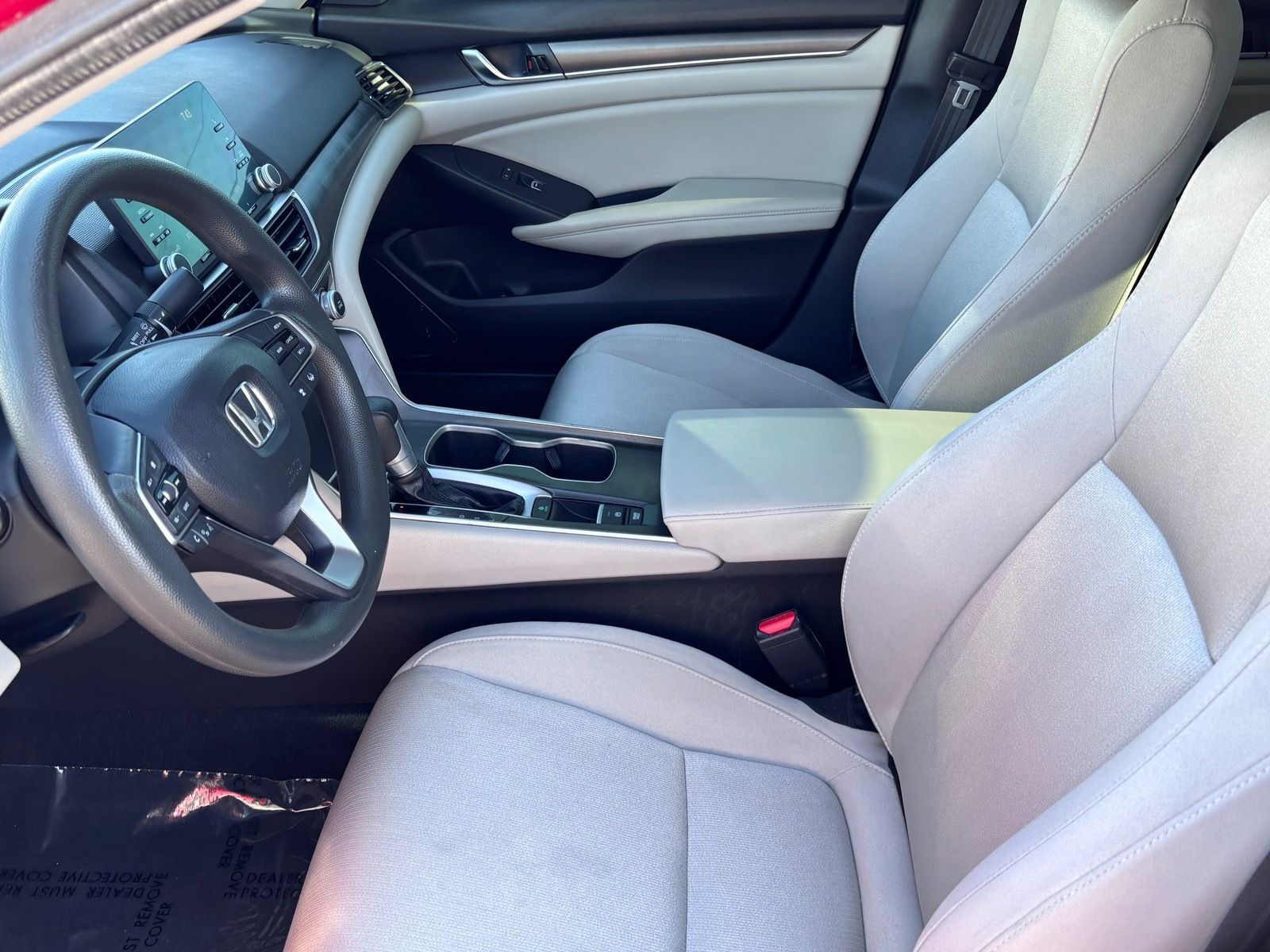 2018 Honda Accord LX - Photo 18