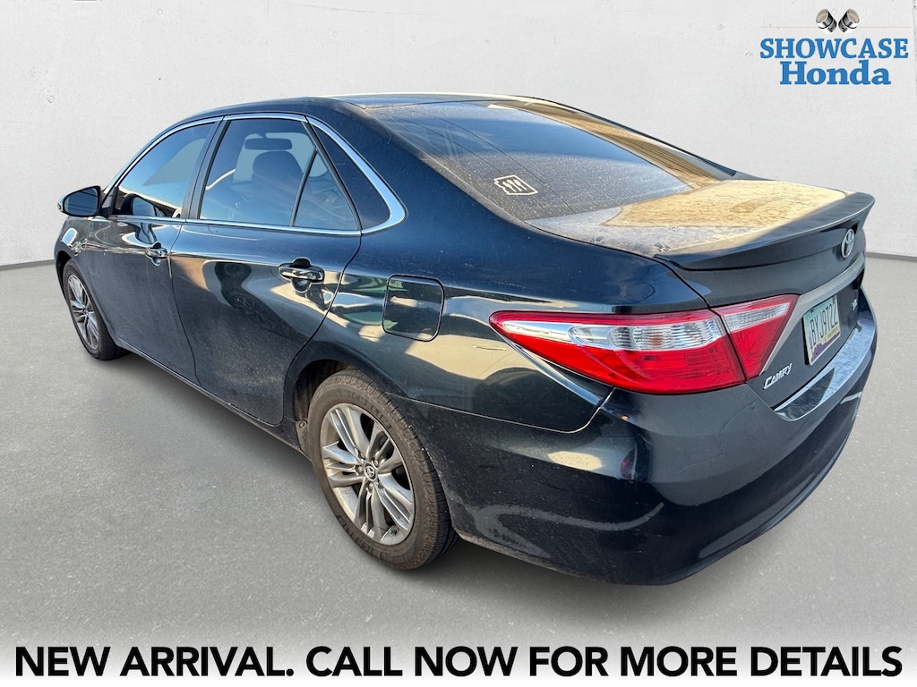 Used 2015 Toyota Camry SE Sedan