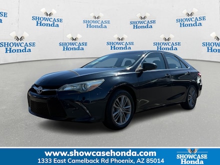 2017 Toyota Camry SE Sedan