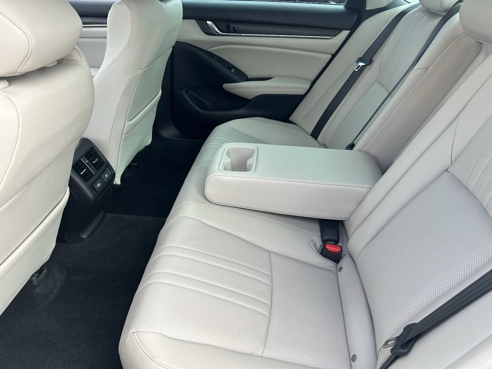 2022 Honda Accord Touring - Photo 21