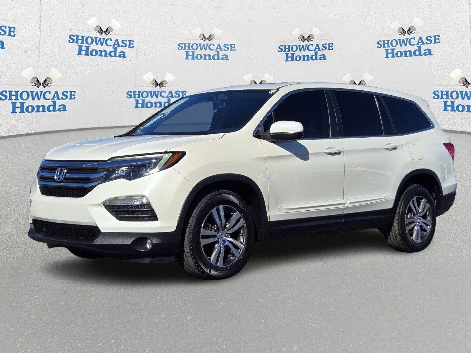 2016 Honda Pilot EX-L photo 2