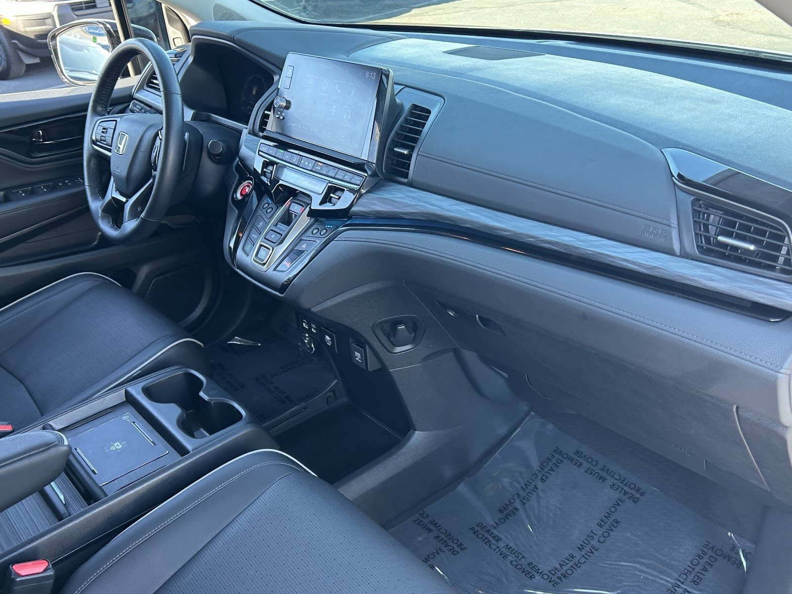 2025 Honda Odyssey Elite - Photo 16