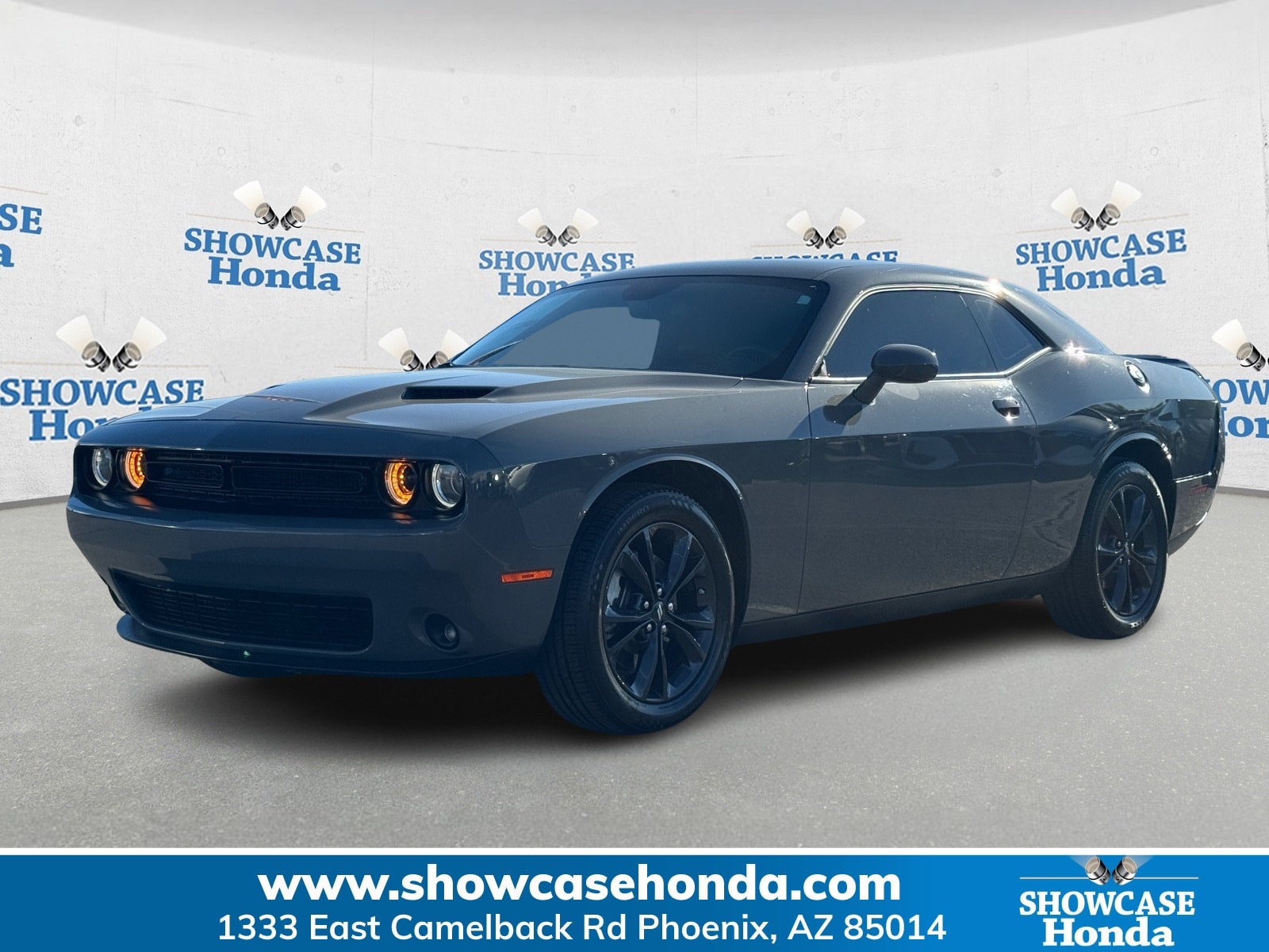 2023 Dodge Challenger SXT's photo