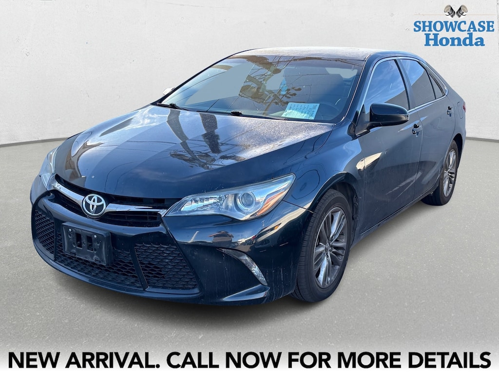 Used 2015 Toyota Camry SE Sedan