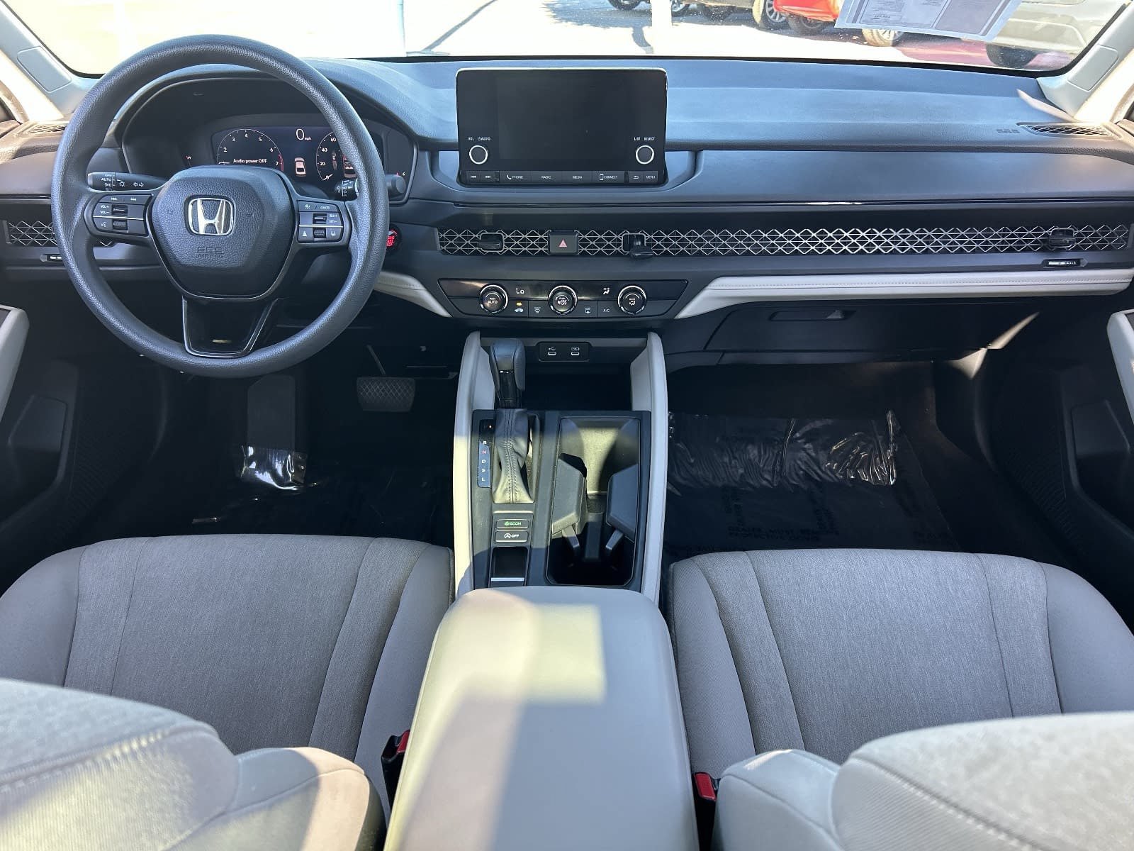 2024 Honda Accord LX - Photo 18