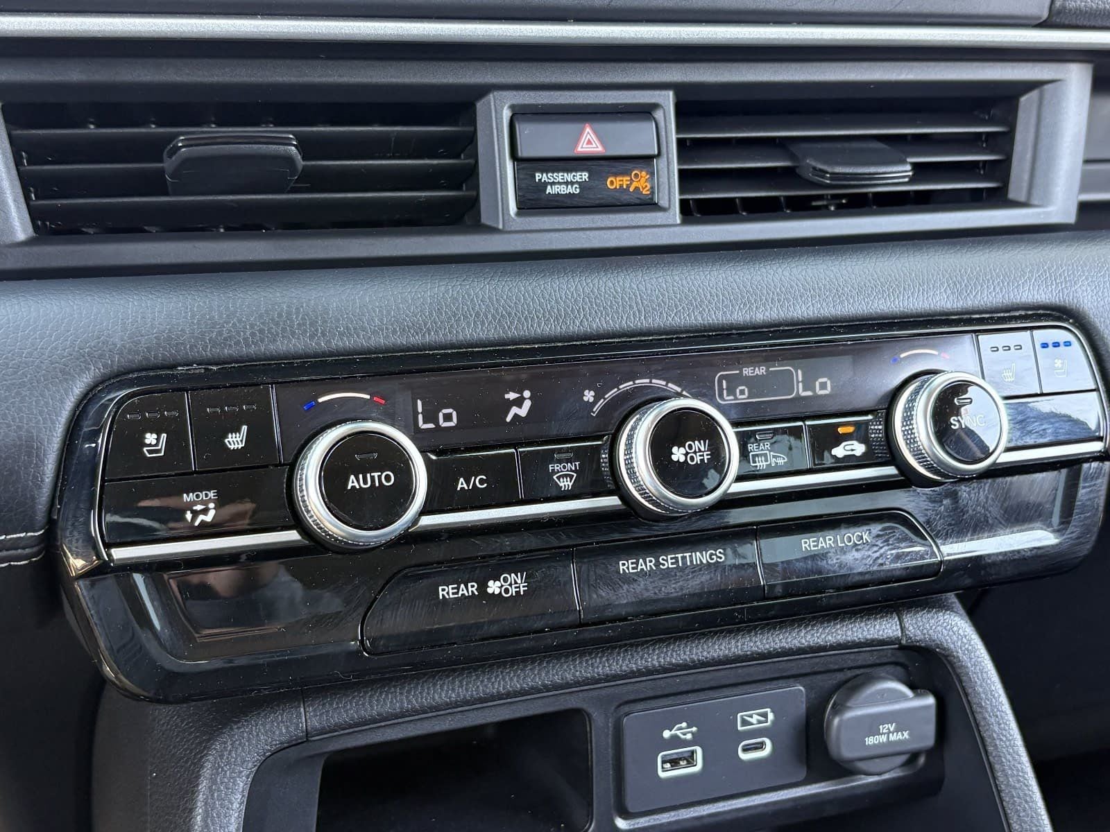 2025 Honda Pilot Elite - Photo 26