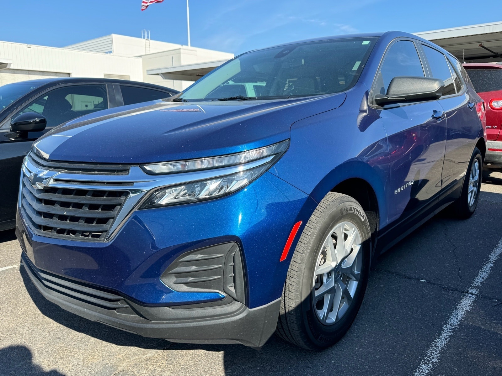 Used 2022 Chevrolet Equinox LS with VIN 2GNAXHEV1N6109222 for sale in Phoenix, AZ