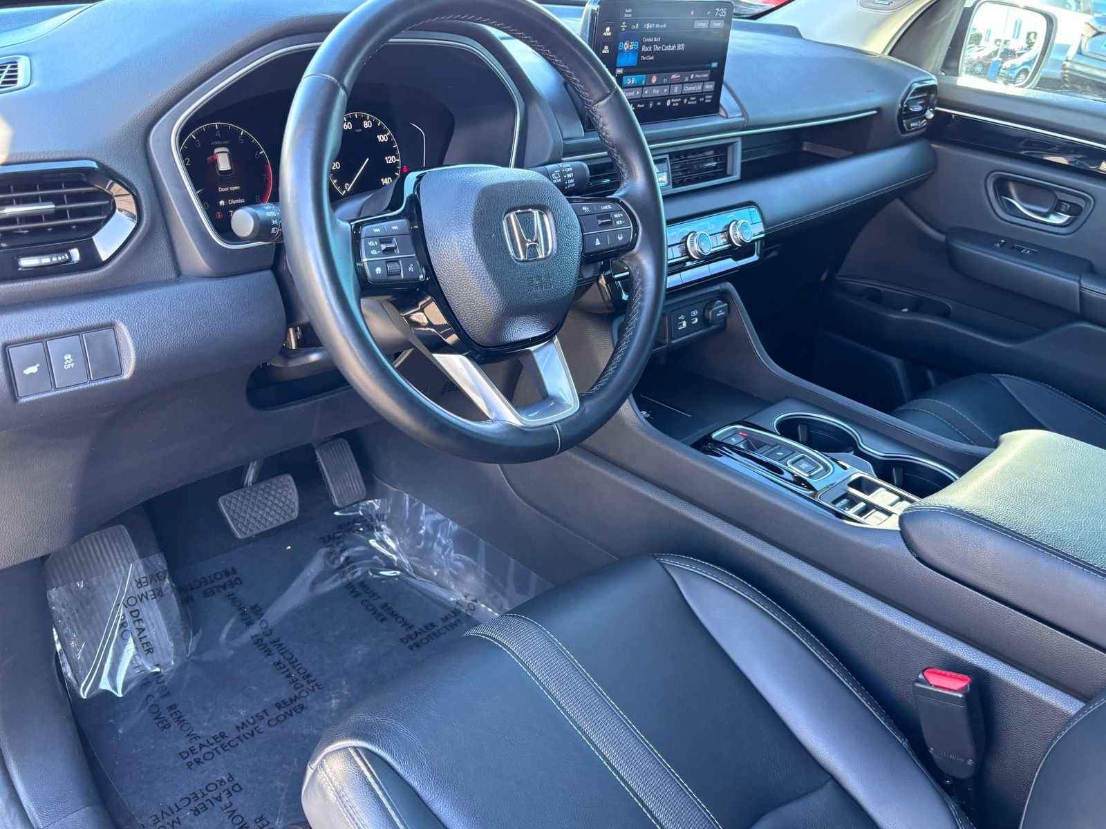2025 Honda Pilot Touring - Photo 17