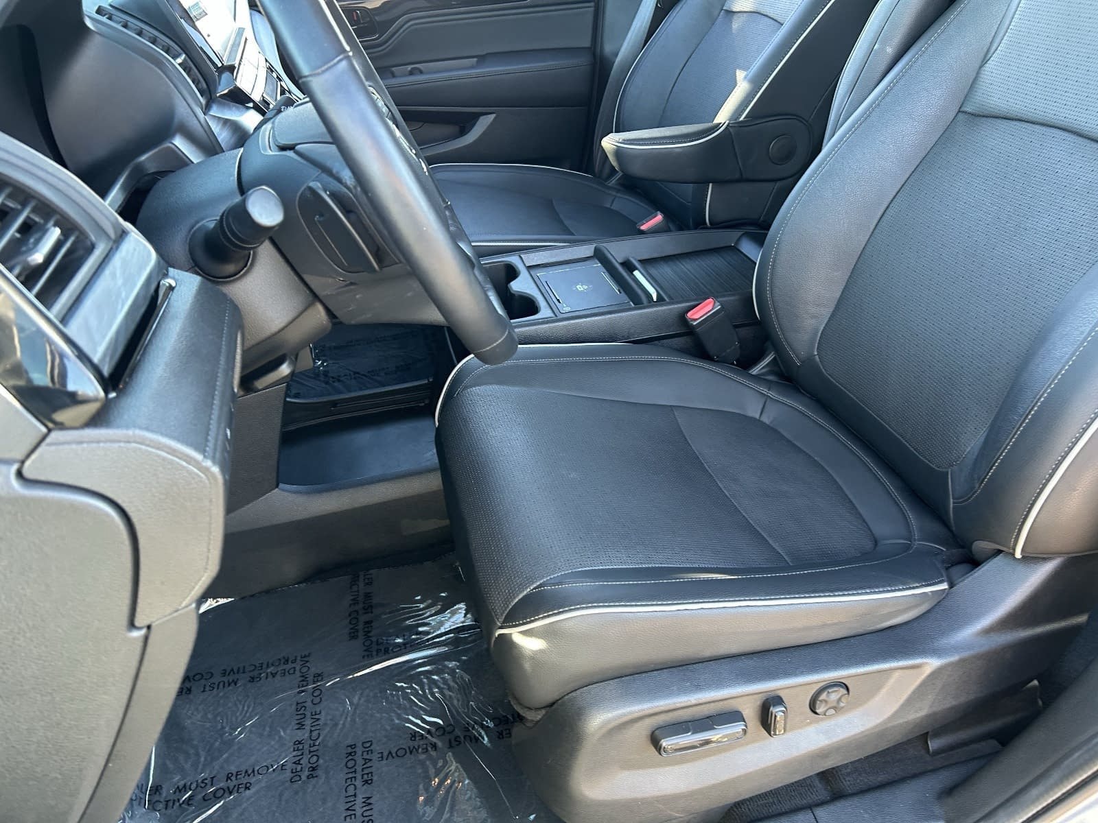 2025 Honda Odyssey Elite - Photo 23
