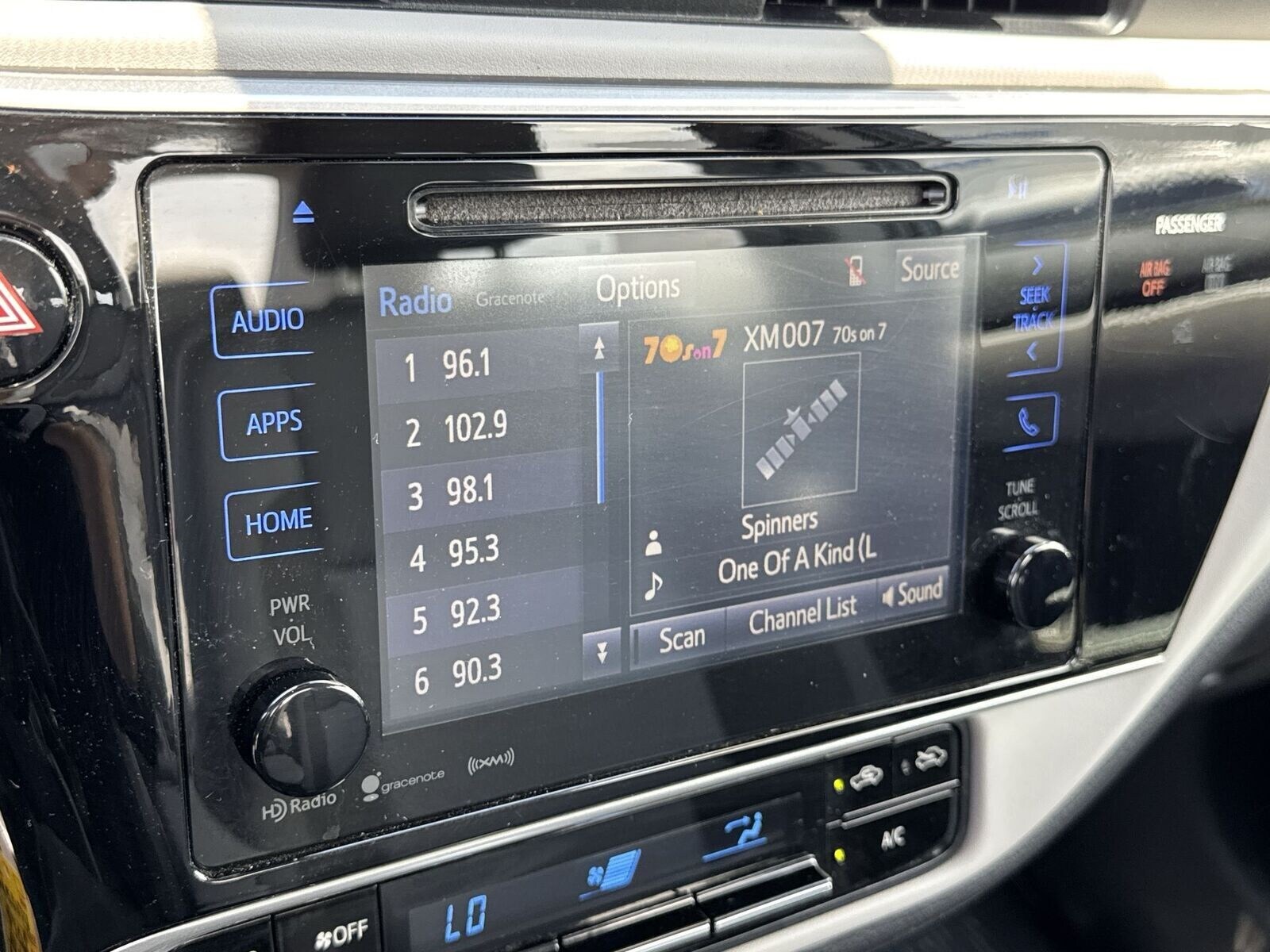 Image 18 of 2017 Toyota Corolla