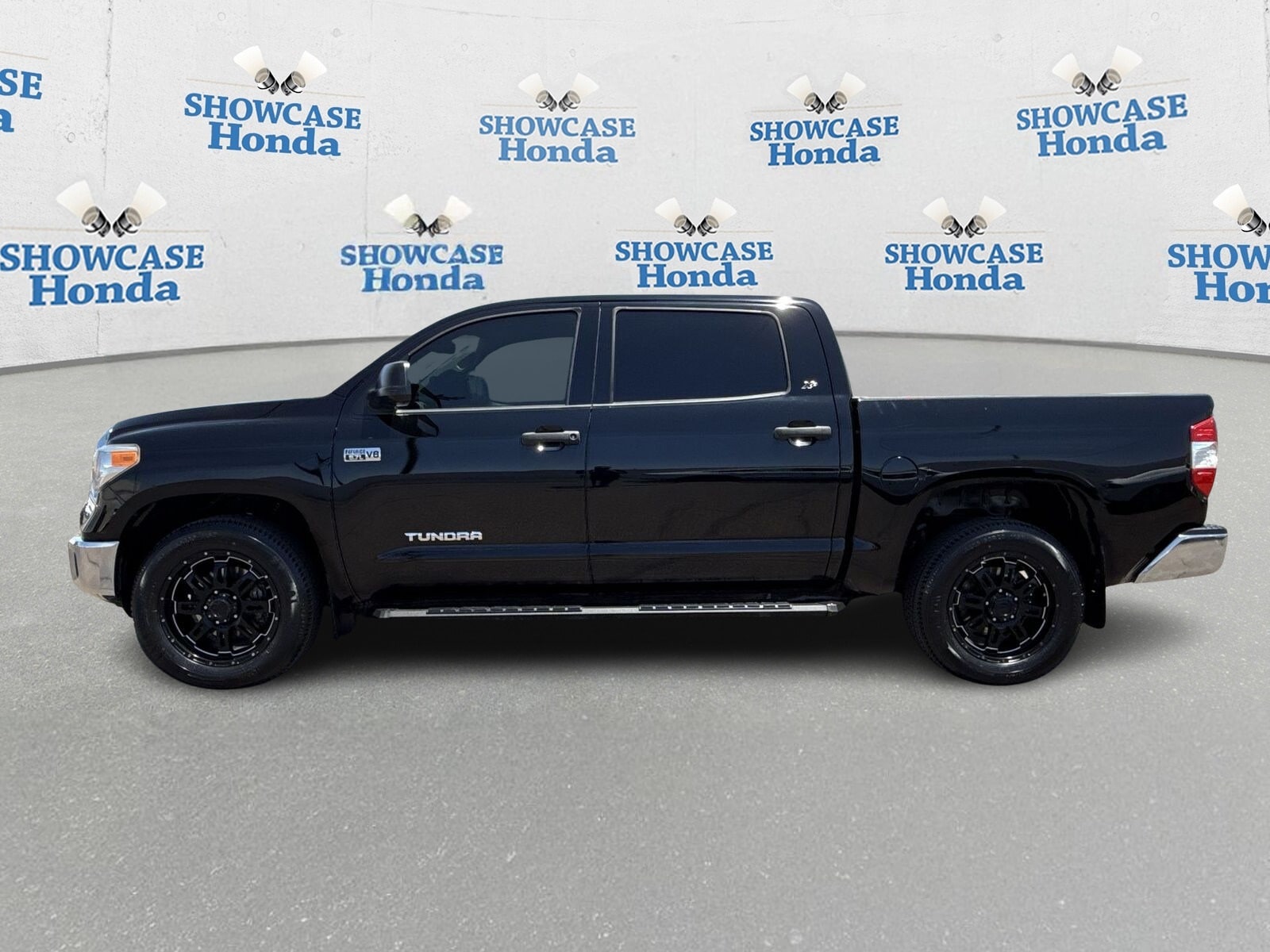 Used 2017 Toyota Tundra SR5 with VIN 5TFEW5F12HX219370 for sale in Phoenix, AZ