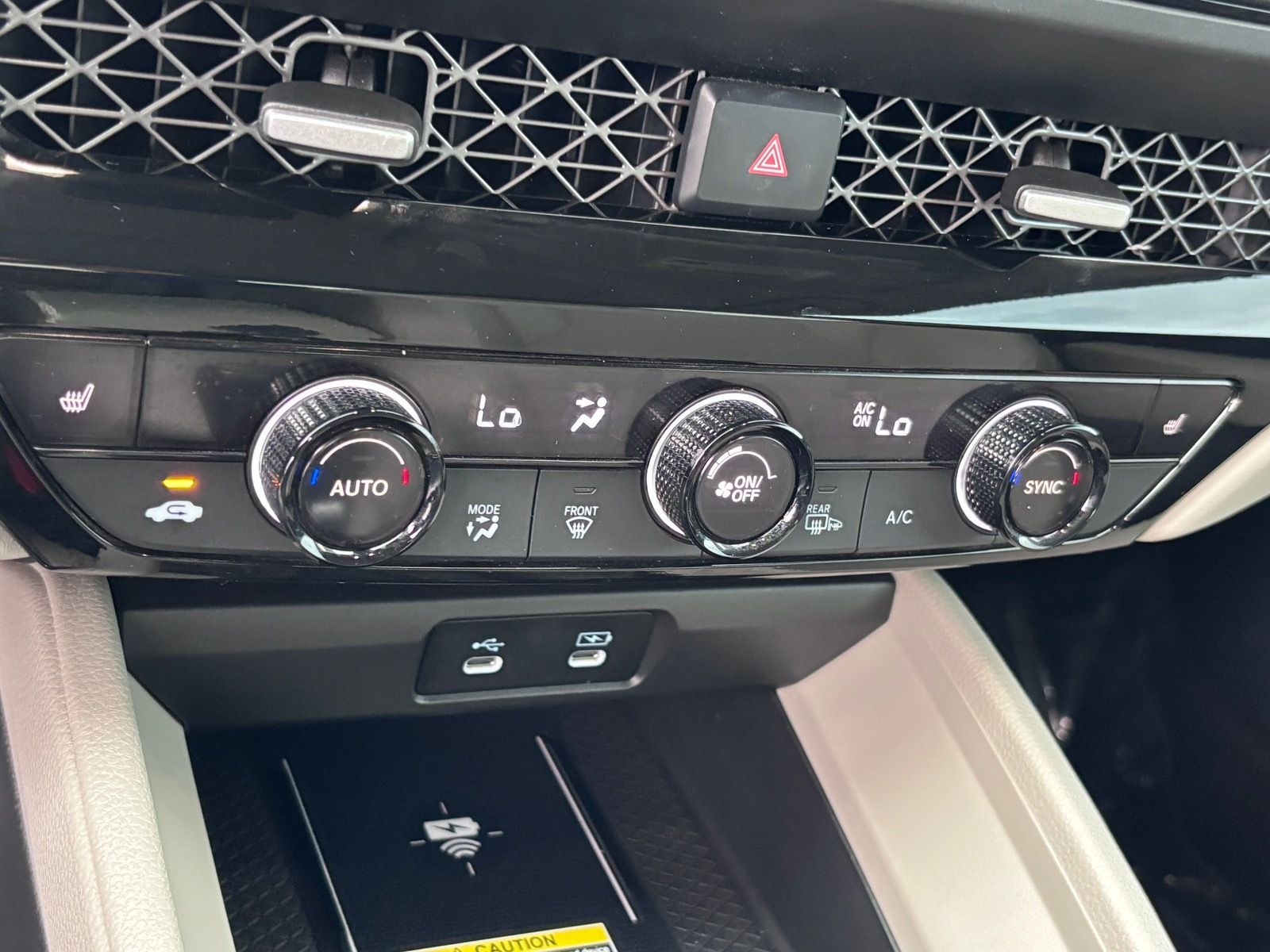 2025 Honda Accord Hybrid EX-L - Photo 30