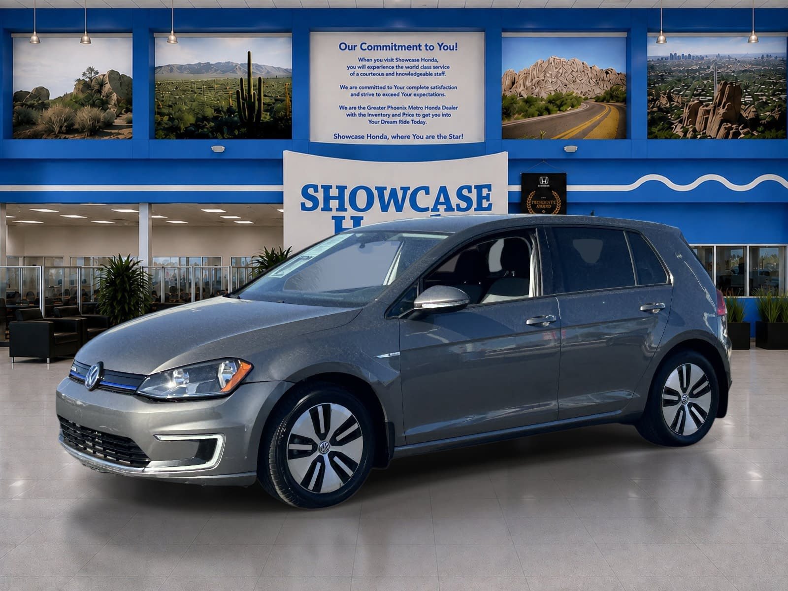 Used 2016 Volkswagen e-Golf e-Golf SE with VIN WVWKP7AUXGW917257 for sale in Phoenix, AZ