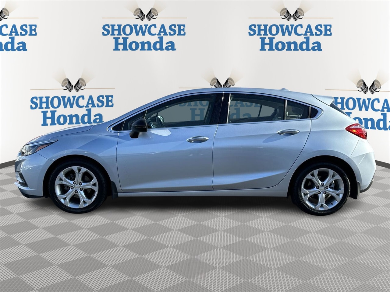 Used 2017 Chevrolet Cruze Premier with VIN 3G1BF6SM2HS578849 for sale in Phoenix, AZ