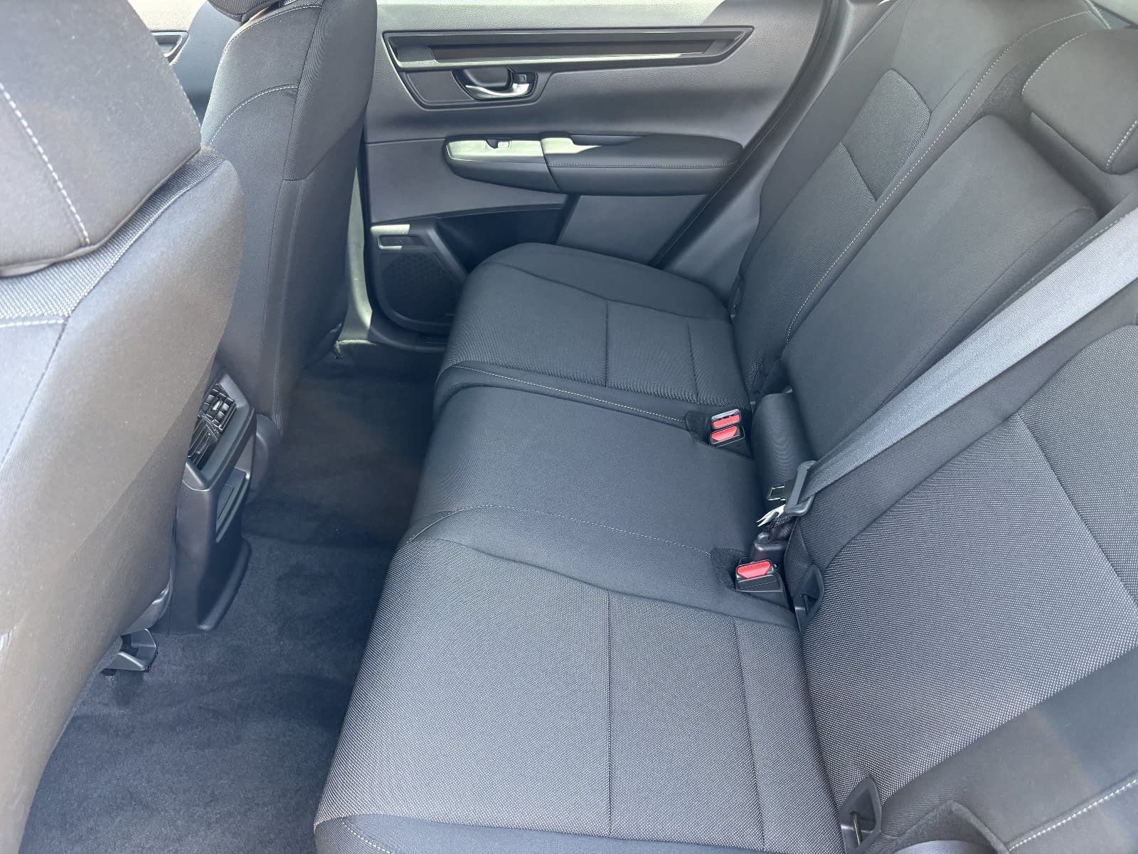 2024 Honda CR-V LX - Photo 18