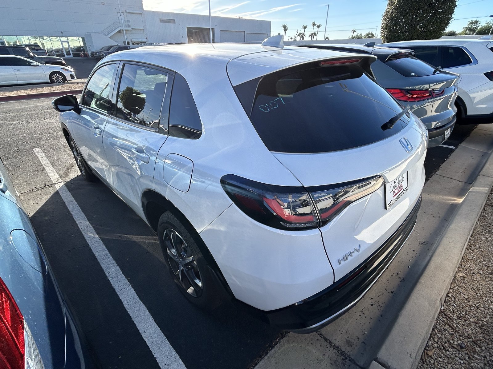 2023 Honda HR-V EX-L - Photo 7