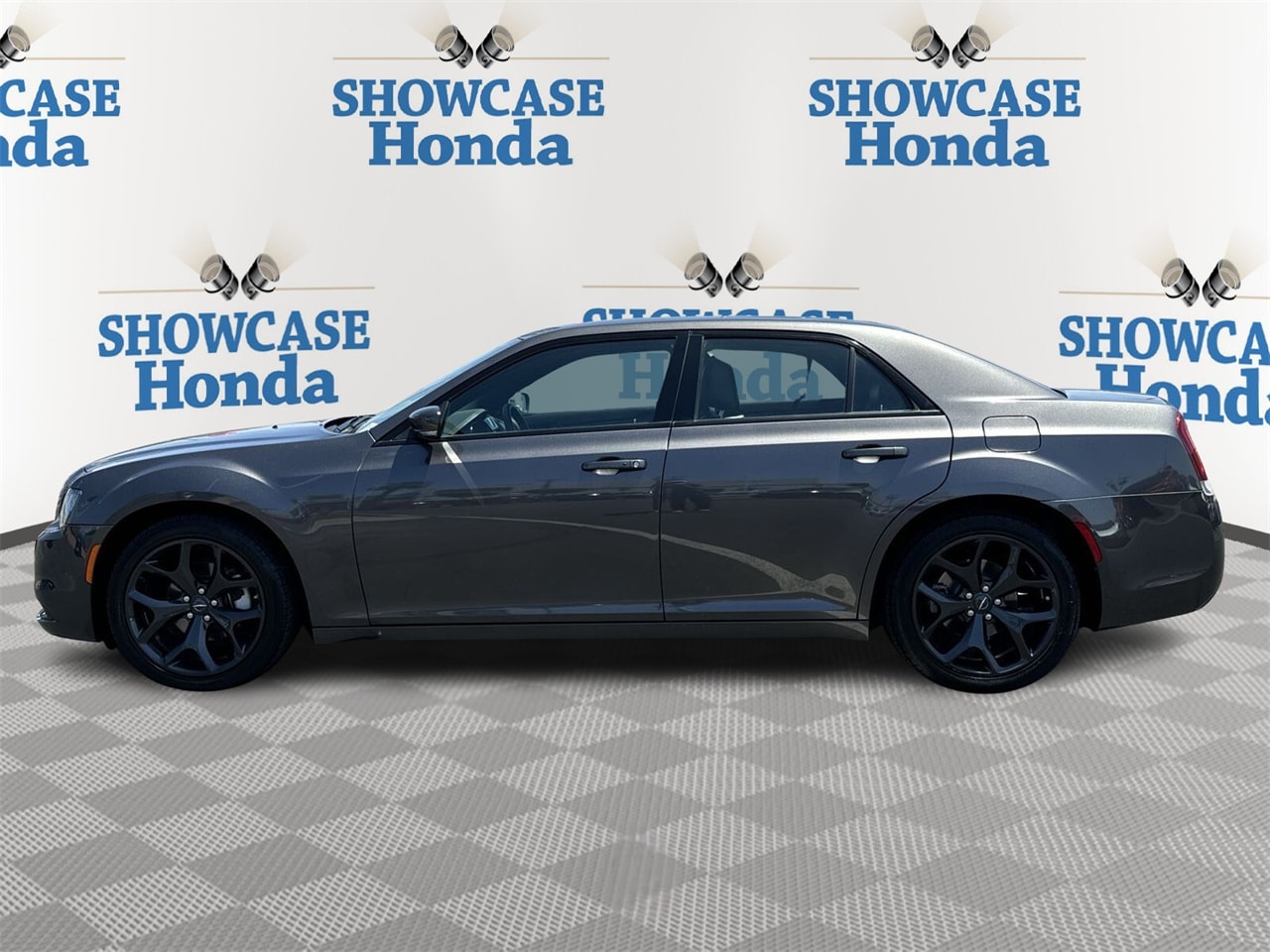 Used 2023 Chrysler 300 S with VIN 2C3CCABG5PH524419 for sale in Phoenix, AZ