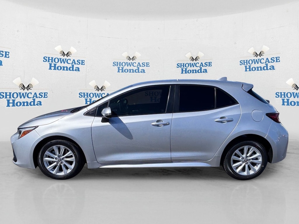 Used 2023 Toyota Corolla Hatchback SE Hatchback
