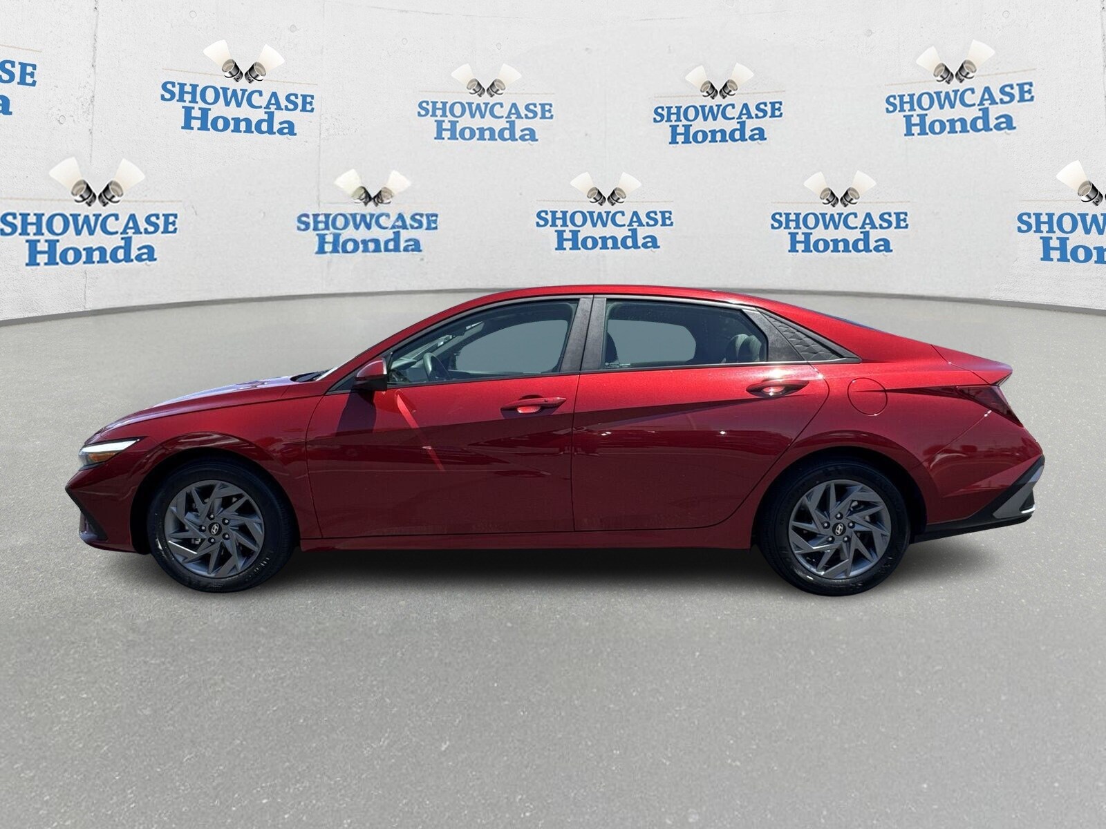 Used 2024 Hyundai Elantra SEL with VIN KMHLM4DG4RU647471 for sale in Phoenix, AZ