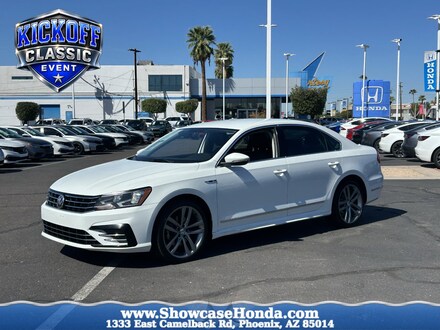 2017 Volkswagen Passat 1.8T R-Line Sedan