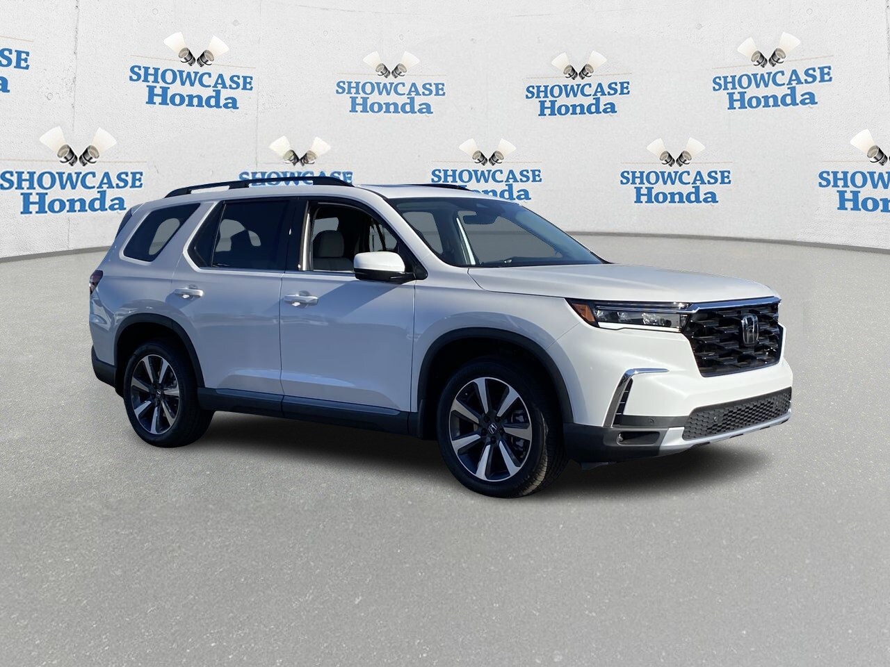 2025 Honda Pilot Touring photo 3