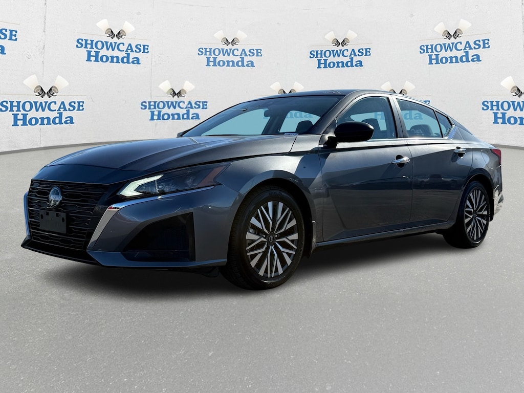 Used 2024 Nissan Altima 2.5 SV Sedan