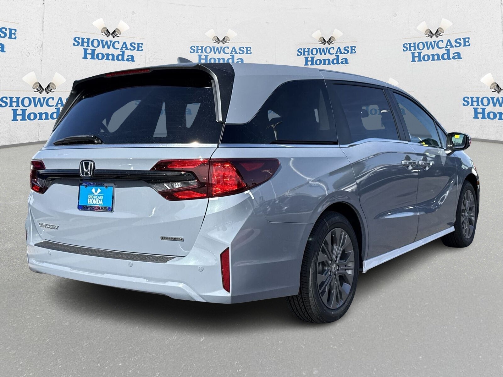 2026 Honda Odyssey Touring photo 3