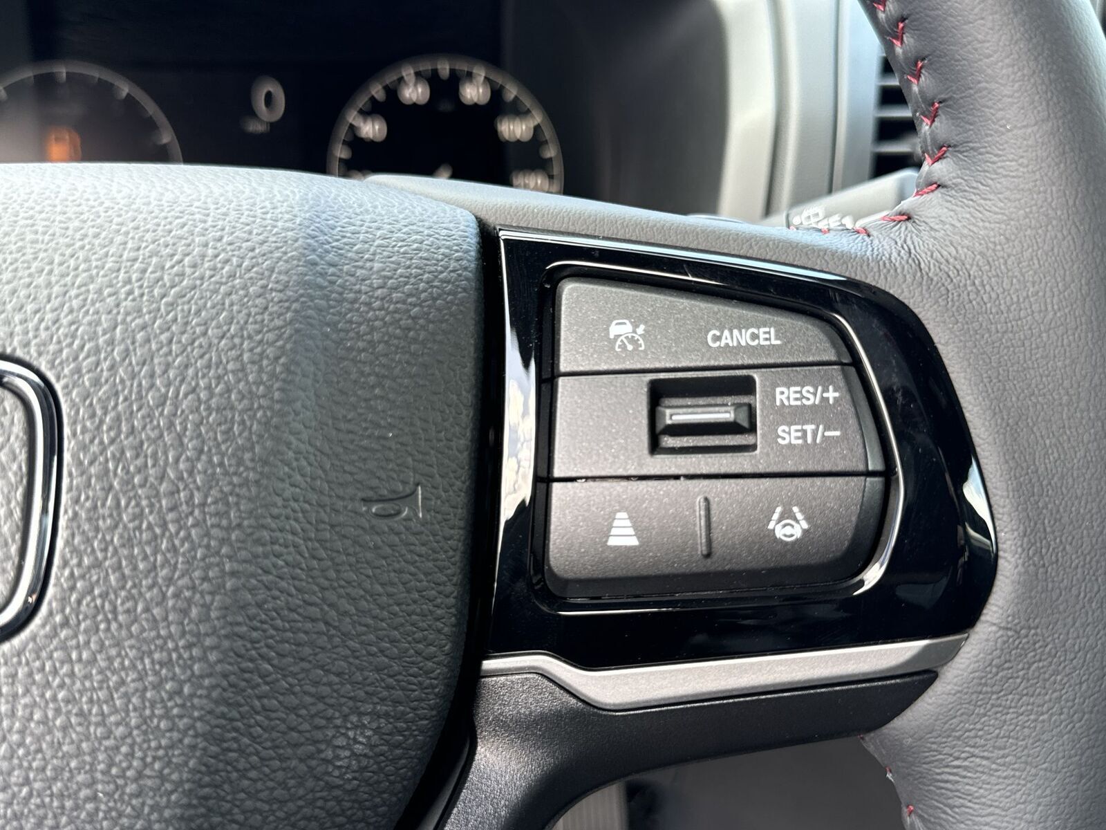 2025 Honda Odyssey Sport L - Photo 17