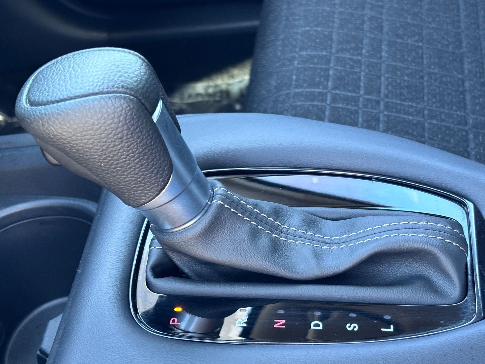 2025 Honda HR-V LX - Photo 29