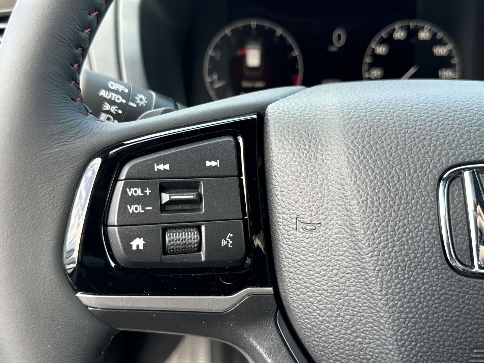 2025 Honda Odyssey Sport L - Photo 16