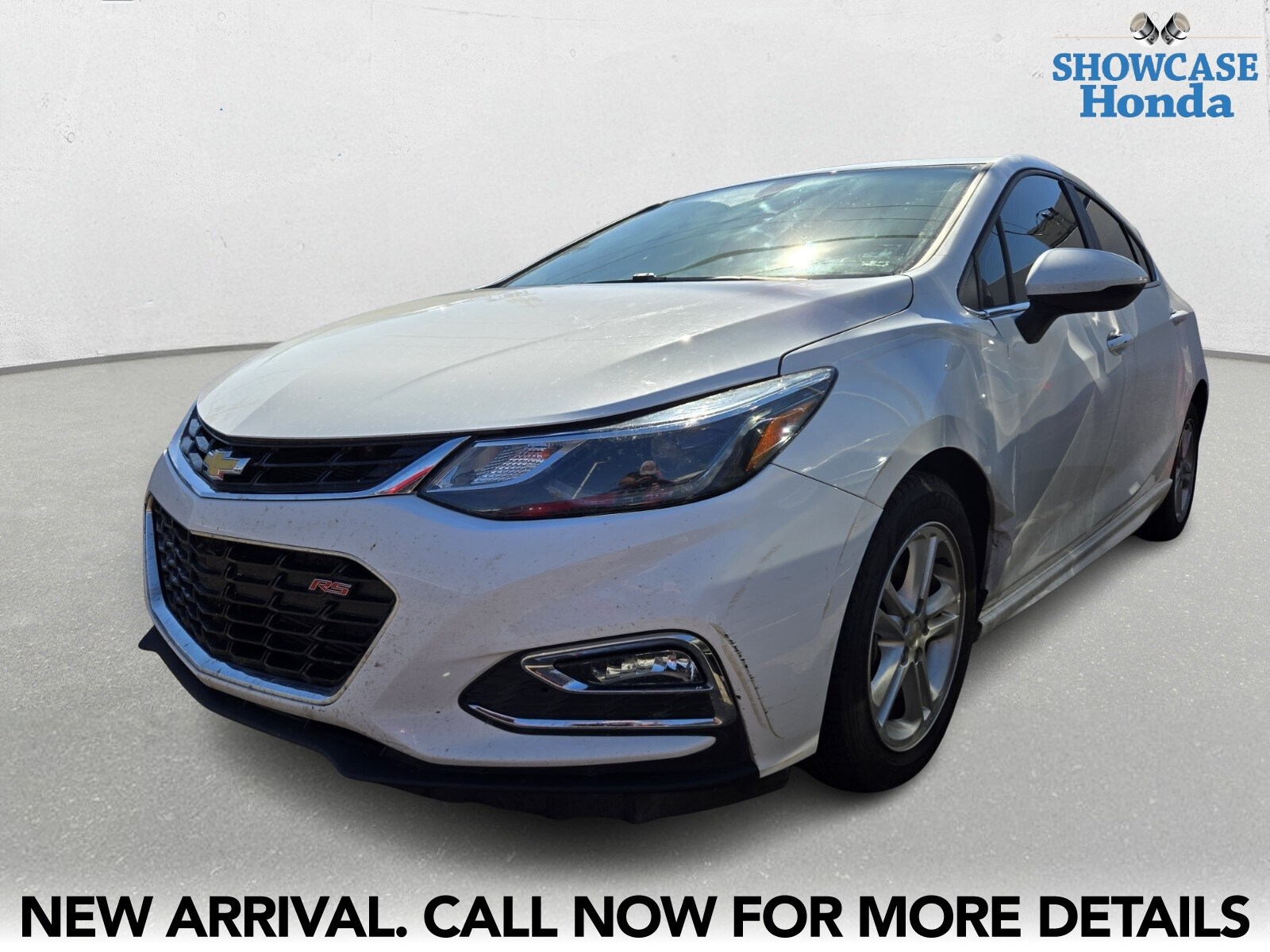 2018 Chevrolet Cruze LT photo 2