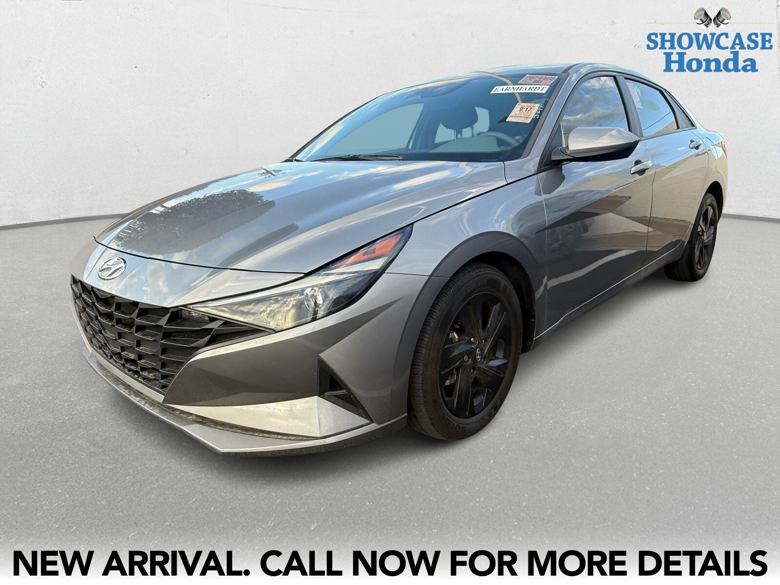 2023 Hyundai Elantra SEL photo 2
