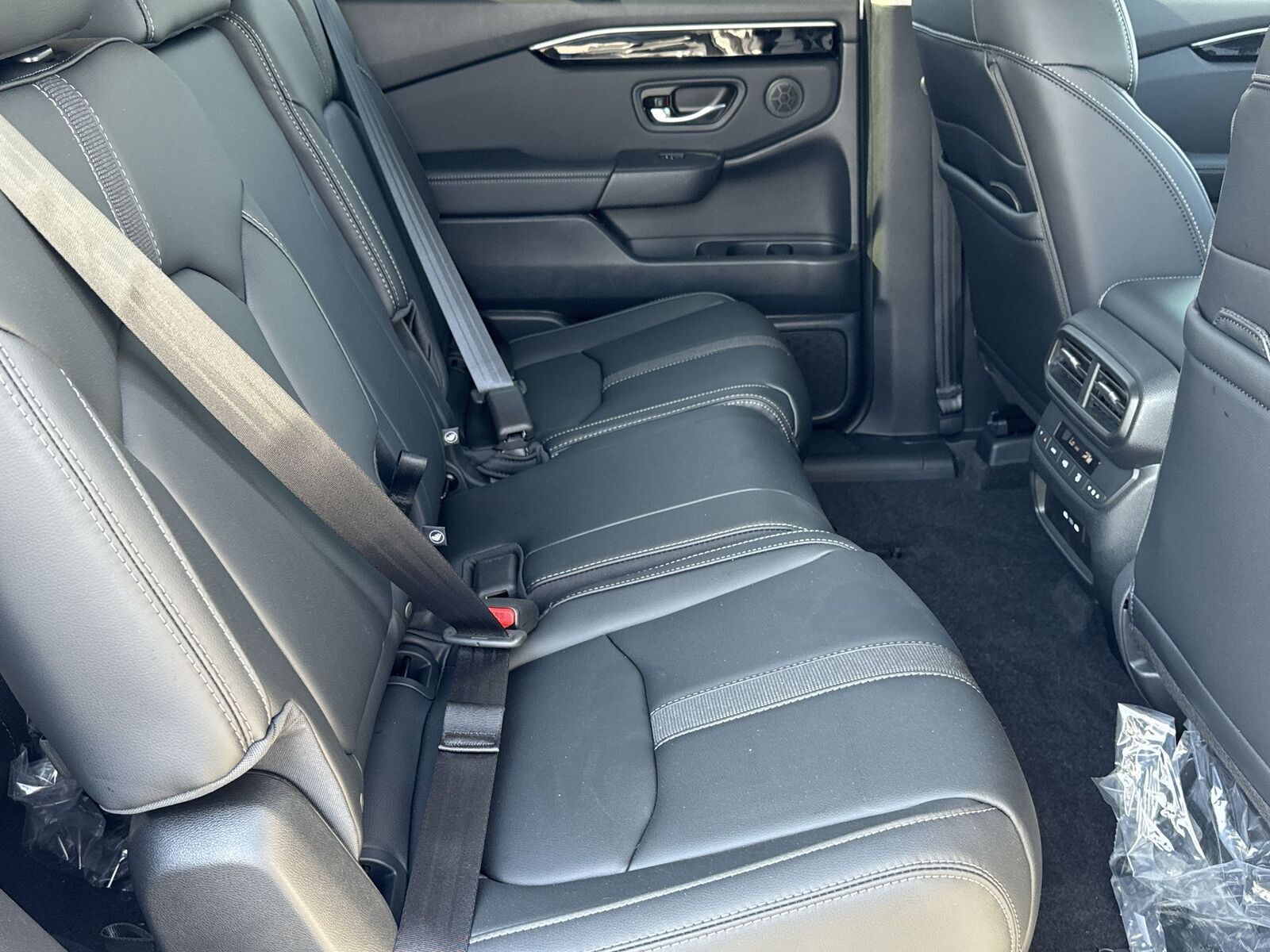 2025 Honda Pilot EX-L - Photo 6