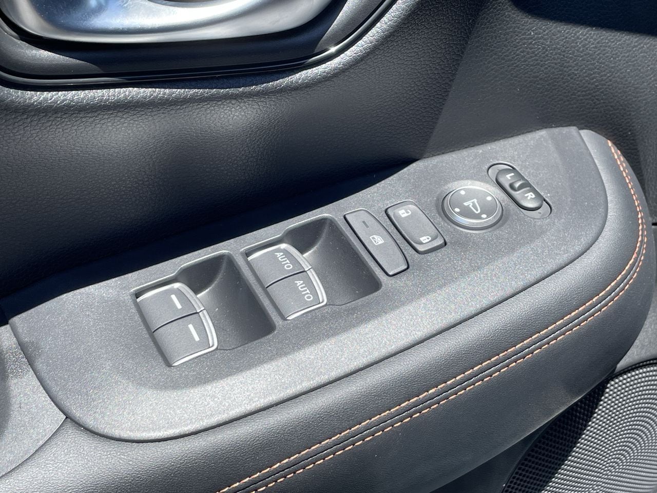 2025 Honda HR-V Sport - Photo 11