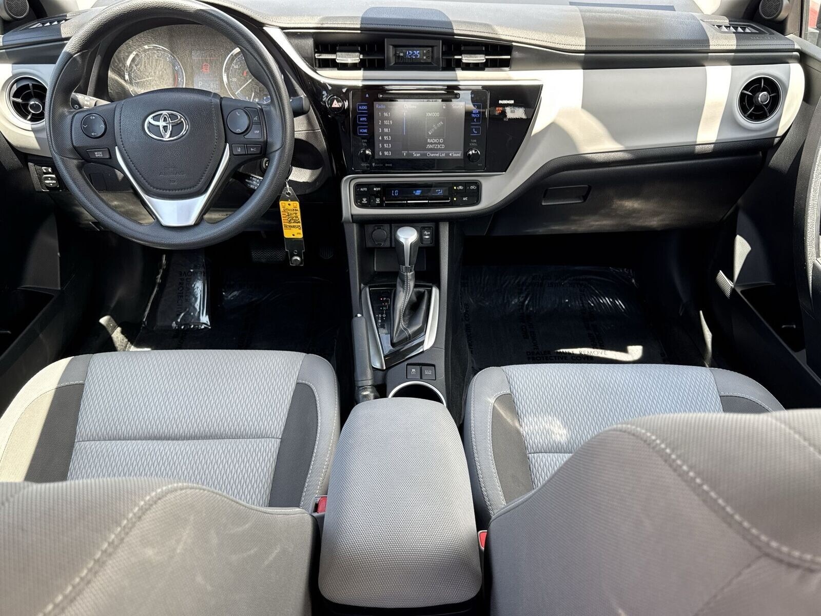 Image 14 of 2017 Toyota Corolla