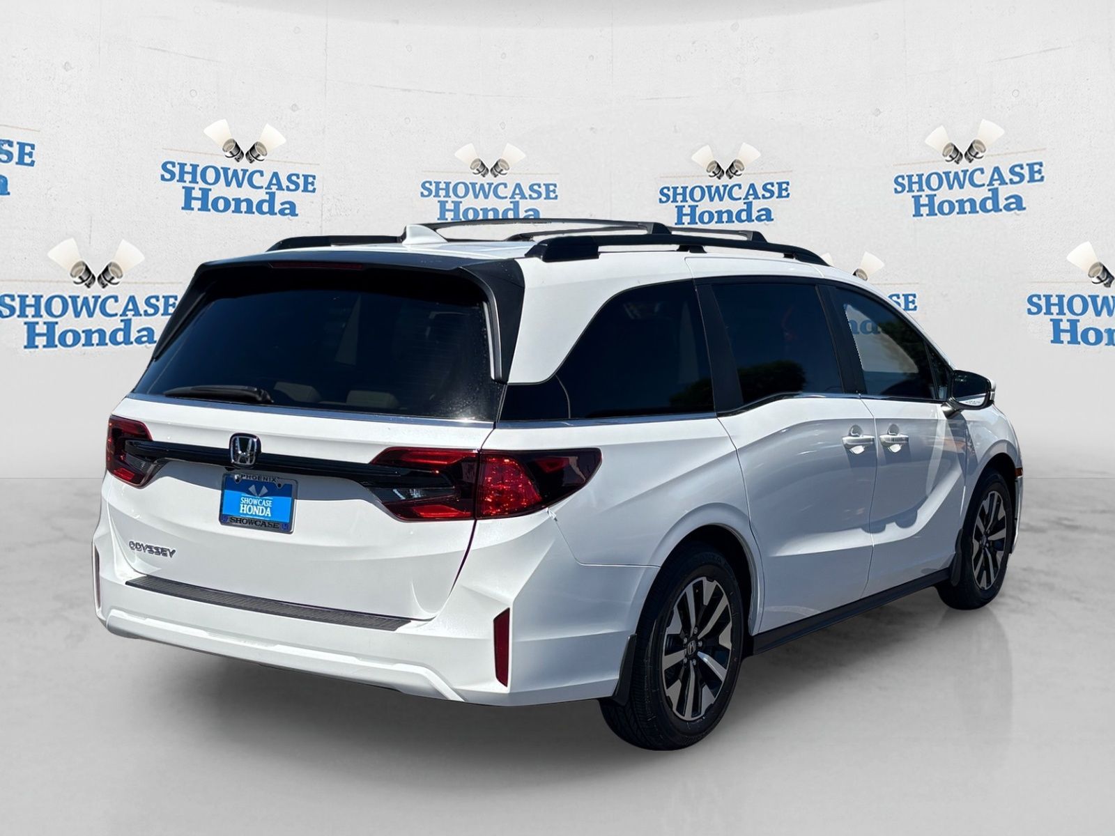 View vehicle photo 3