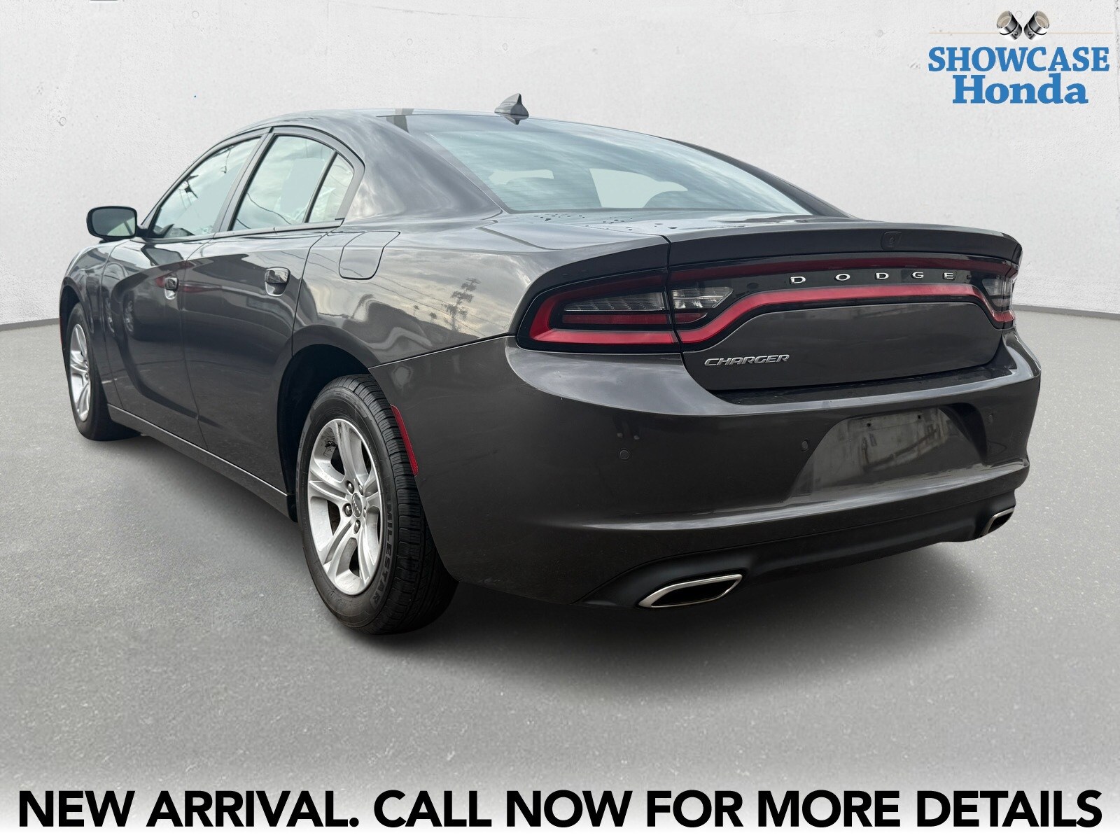 2023 Dodge Charger SXT photo 3