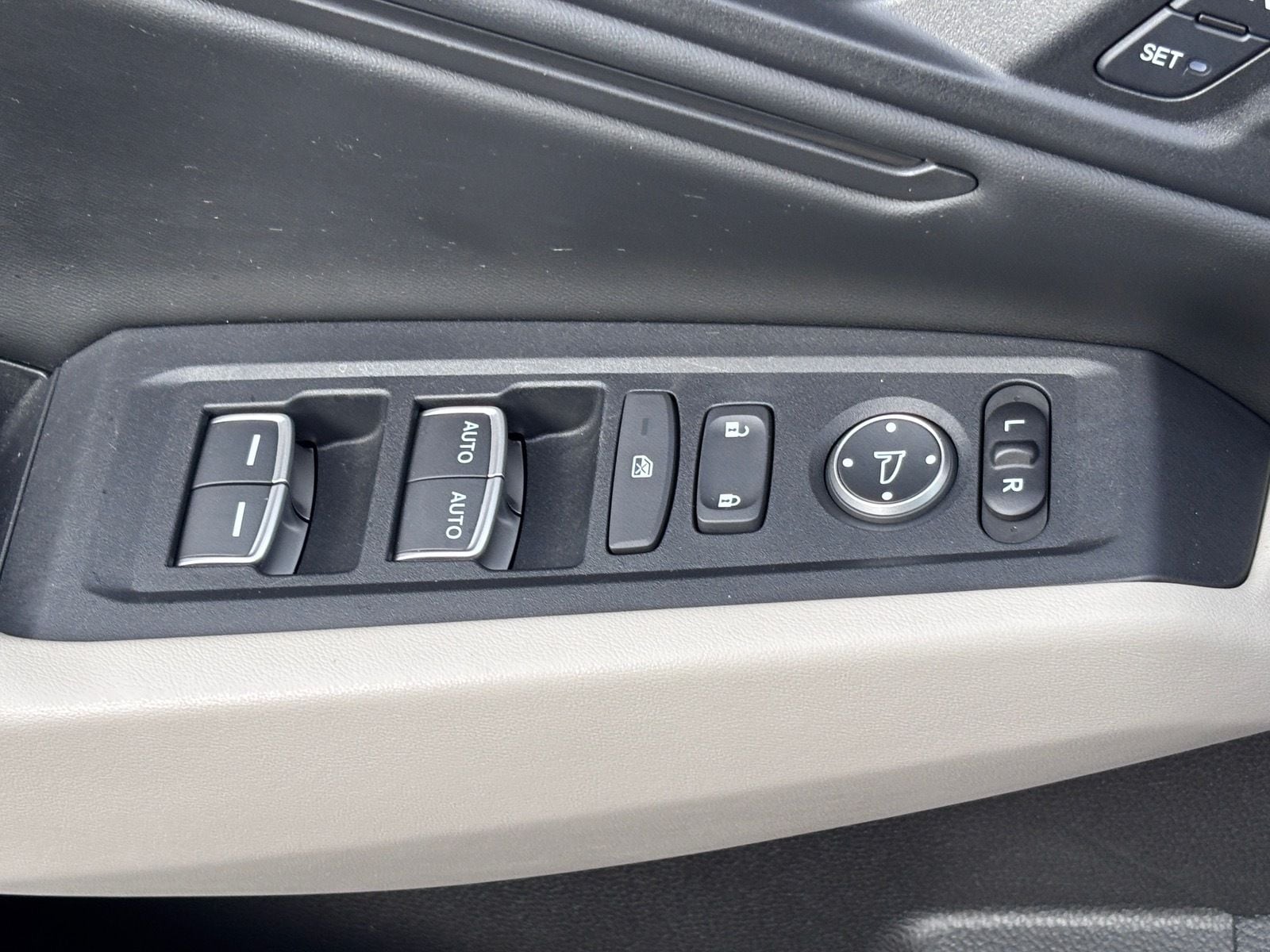 2025 Honda Accord Hybrid EX-L - Photo 22