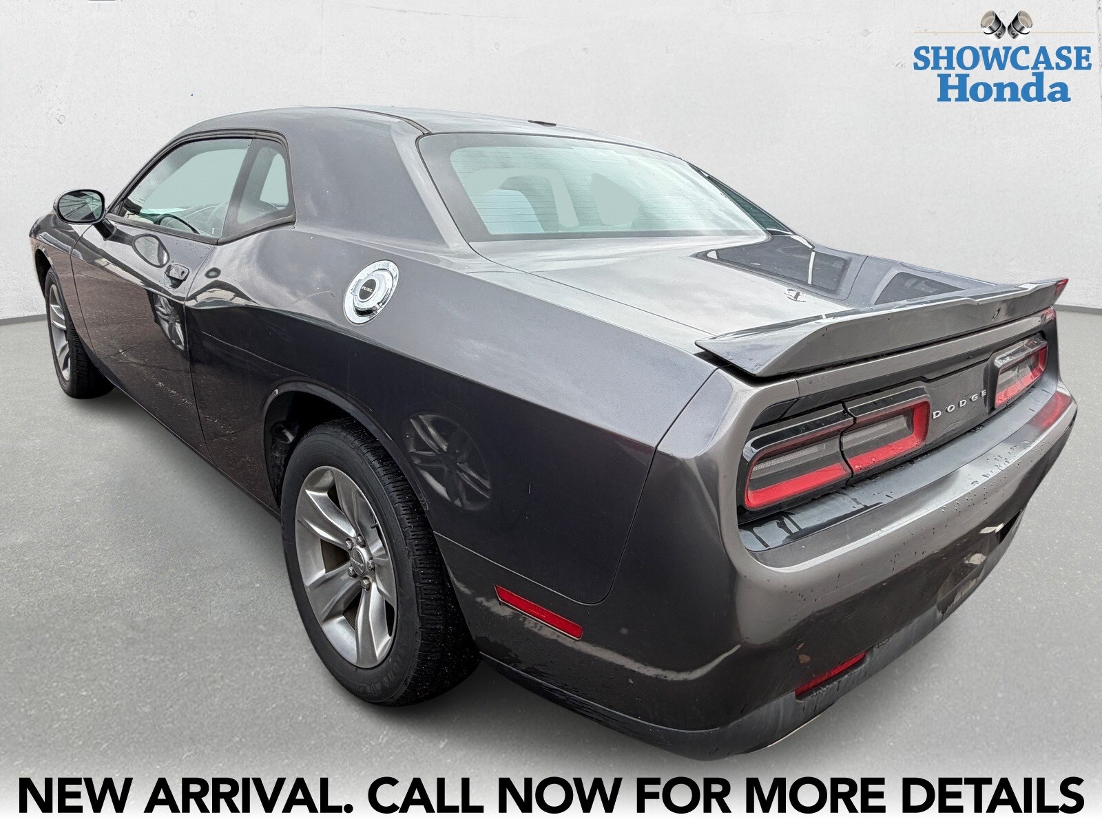 2019 Dodge Challenger SXT photo 4