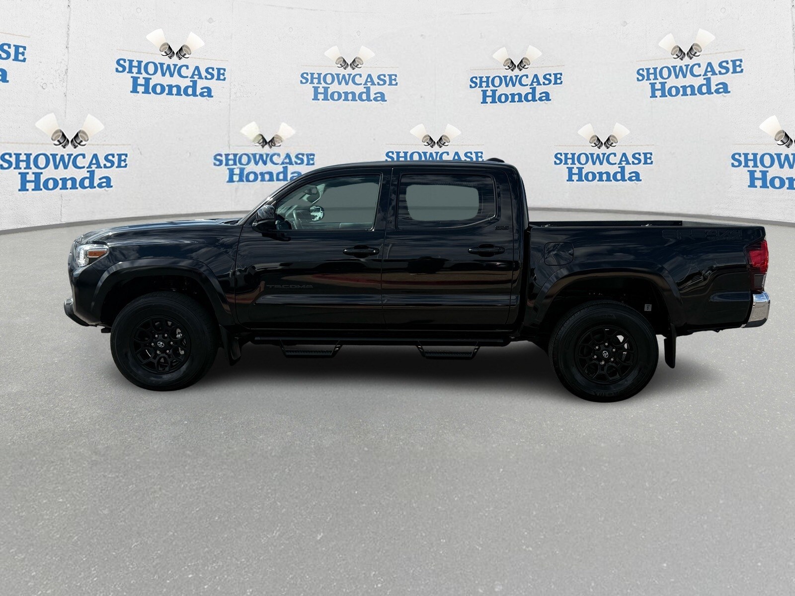 2021 Toyota Tacoma SR5 V6 photo 3